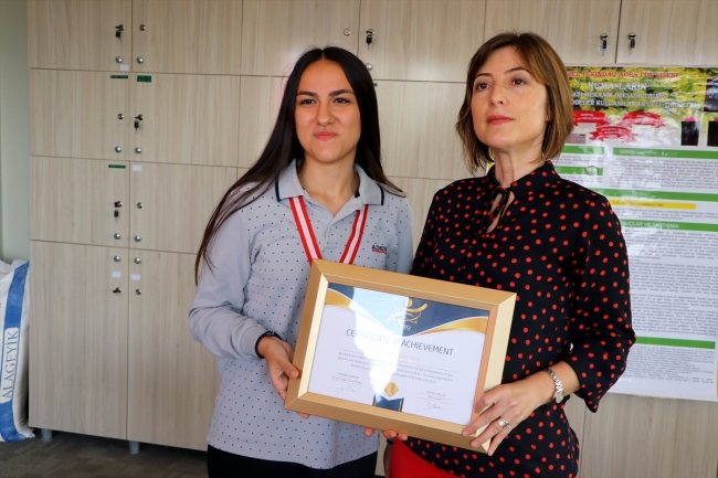 Lise öğrencisinin buluşu itfaiye kıyafetlerini daha sağlıklı hale getirebilecek